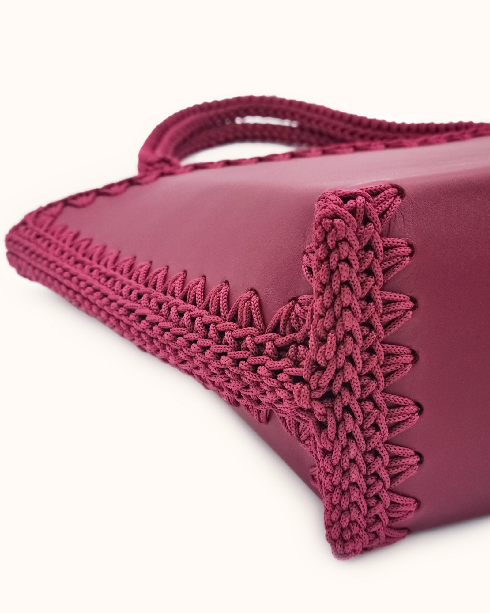 Tatyana M Burdeos - Cueché