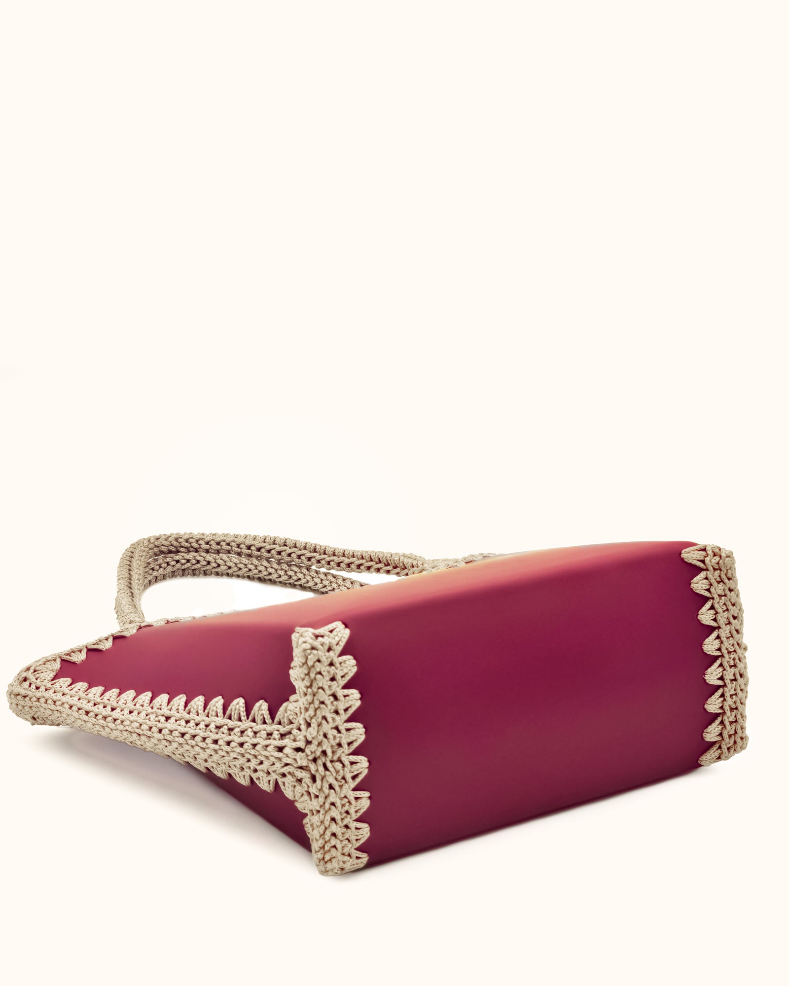 Bolso shopper mediano artesanal Tatyana M burdeos y beige de cuero y crochet - Hecho a mano por Cueché