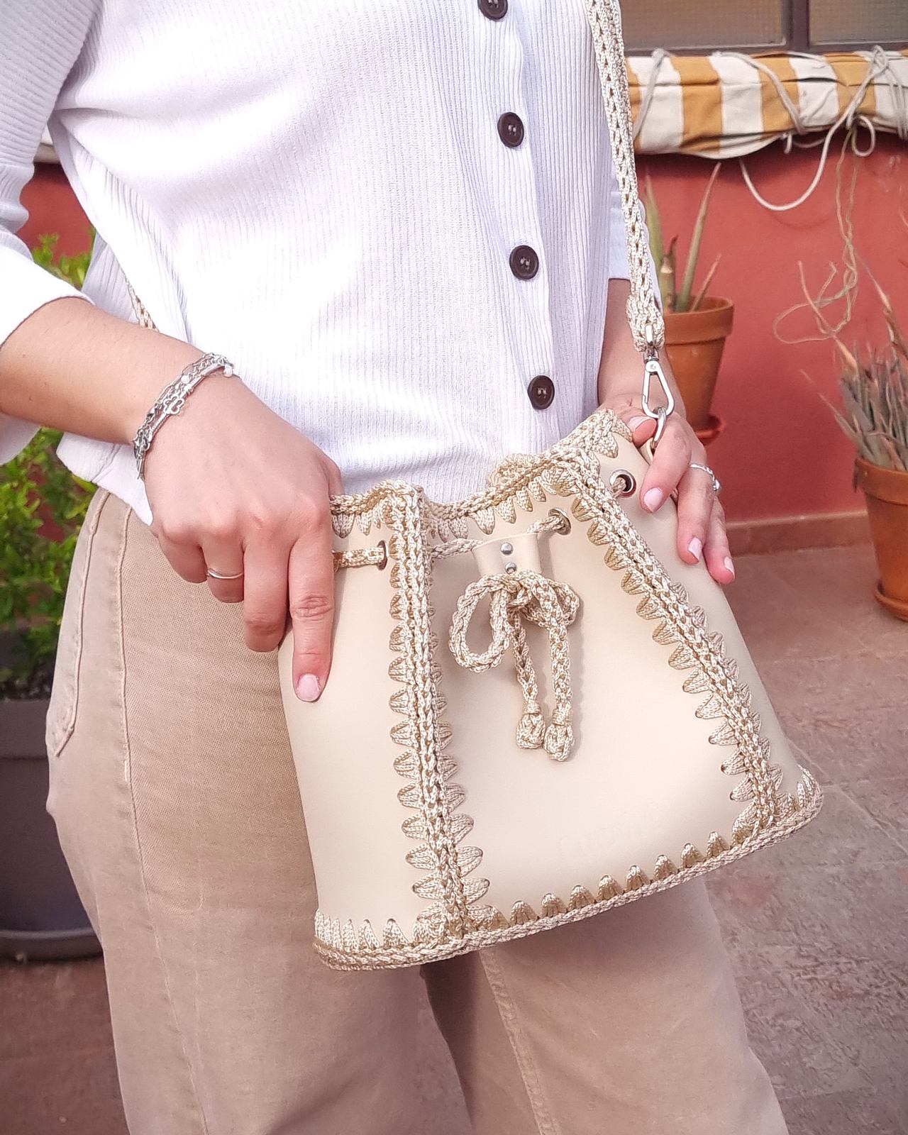 Bucket Bag Olga L Beige