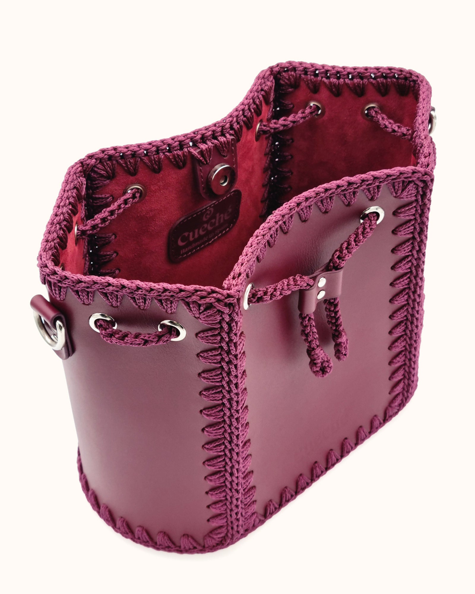 Bolso bombonera grande artesanal Olga L burdeos de cuero y crochet - Hecho a mano por Cueché