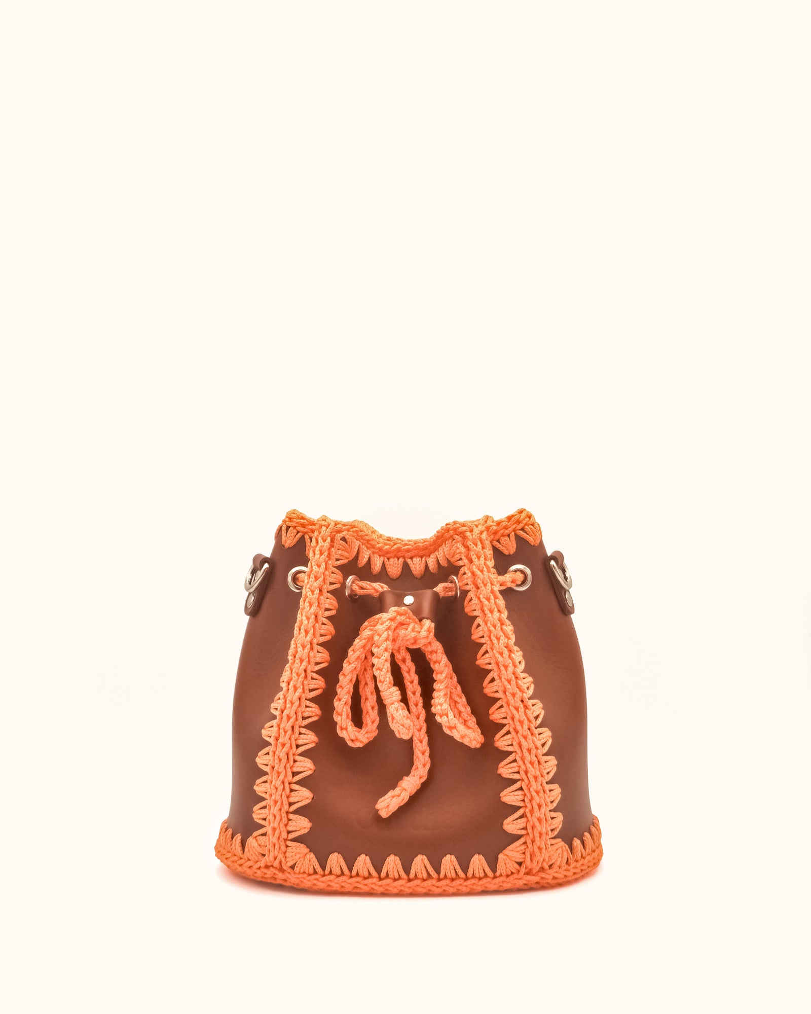 Bolso bombonera mediano artesanal Olga M marrón y naranja de cuero y crochet - Hecho a mano por Cueché