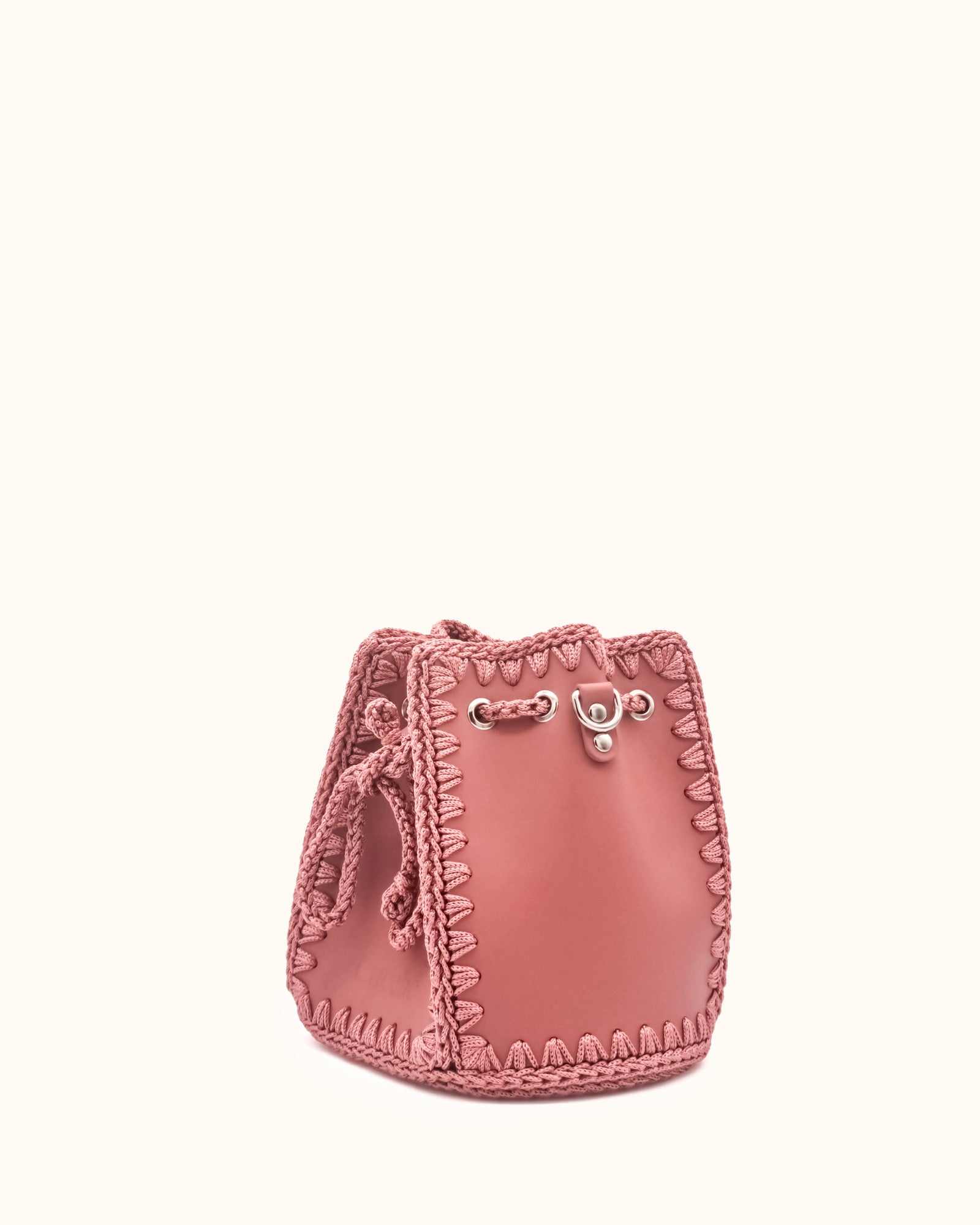 Bolso bombonera mediano artesanal Olga M rosa de cuero y crochet - Hecho a mano por Cueché