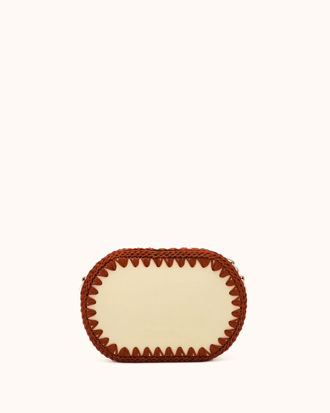 Bolso ovalado pequeño artesanal beige de cuero y crochet hecho a mano por Cueché